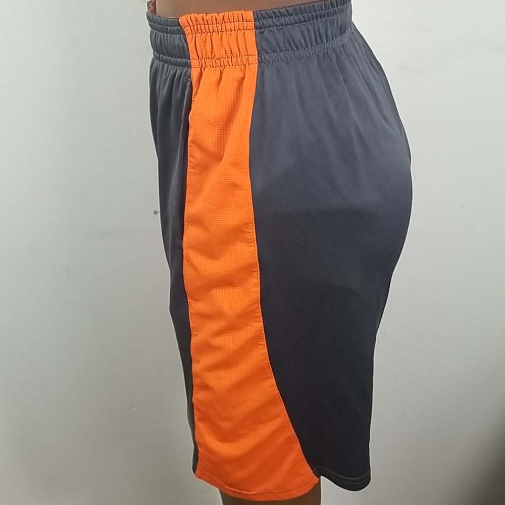 Shorts - Picture 3 of 4